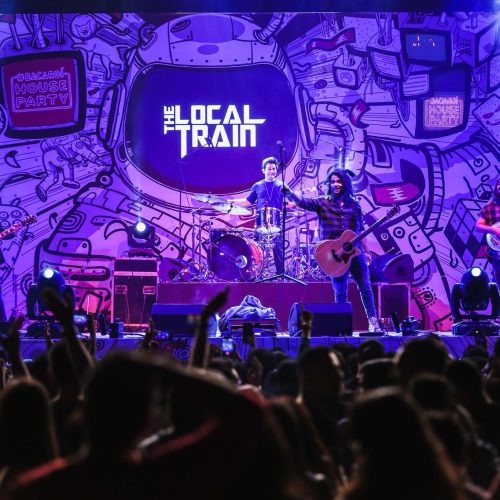 37401875_10155325232171008_8964755979900026880_n book live band